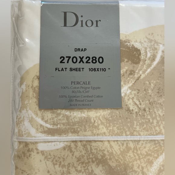CHRISTIAN DIOR**Flat Sheet***106x110”***Percale Rose $150**100% Cotton - Picture 2 of 5